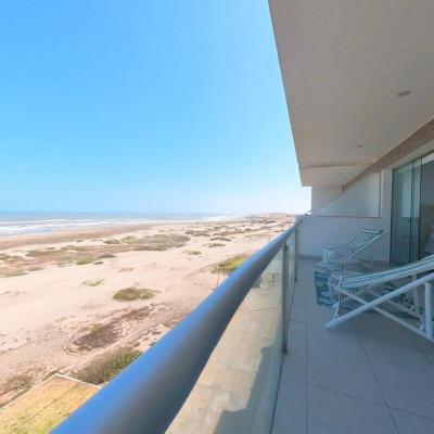 VENTA DE HERMOSO DÚPLEX FRENTE AL MAR, PIMENTEL